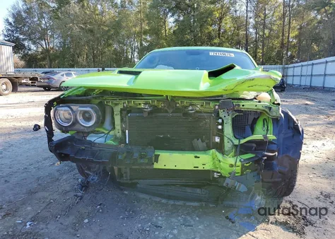 2023 Dodge Challenger Sxt z USA, uszkodzony, nr VIN 2C3CDZAG0PH693339